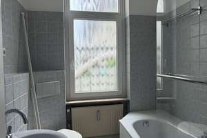 Charmante 3-Zimmer-Altbau-Wohnung mit EBK in Düsseldorf Benrath – 40597 Benrath, Düsseldorf – Vorschaubild 8