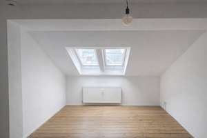 Charmante Altbau-Dachgeschosswohnung mit Wintergarten in Neukölln – Die vollständige Adresse der Immobilie erhältst du vom Anbieter., 12051 Neukölln (Ortsteil), Berlin – Vorschaubild 4