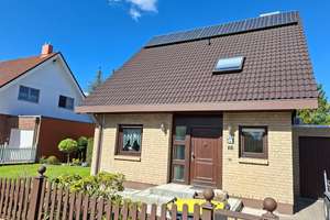 Charmantes Einfamilienhaus mit wunderbarer Südterrasse zum Vermieten von Privat