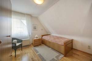 EFH in Bergheim-Büsdorf 743 qm Grundstück 128,38 qm Wohnfläche 58,80 qm Nutzfläche Garage 21,90 qm – Die vollständige Adresse der Immobilie erhältst du vom Anbieter., 50129 Bergheim – Vorschaubild 19