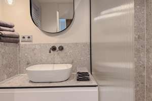 ca. 4,20 % Rendite | hochwertig sanierte, möblierte 1-Zimmer-Wohnung mit TG-Stellplatz in Sendling – Die vollständige Adresse der Immobilie erhältst du vom Anbieter., 81379 Obersendling, München – Vorschaubild 3