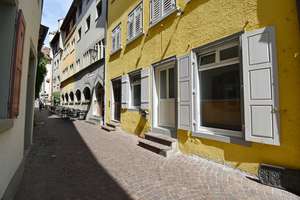 Charmante  und stilvoll ausgestattete 2-Zimmer-Stadtwohnung mit Balkon in begehrter Citylage – Die vollständige Adresse der Immobilie erhältst du vom Anbieter., 78462 Altstadt, Konstanz – Vorschaubild 2
