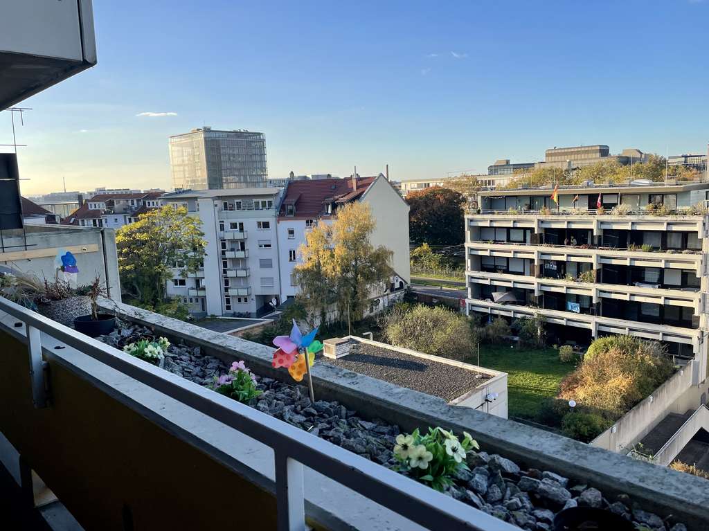 2 Zimmer Wohnung mit toller Loggia im Herzen von Heidelberg