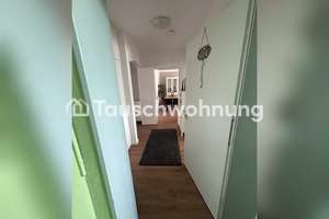 Tauschwohnung: Helle und große 3 Zimmer Wohnung schön geschnitten