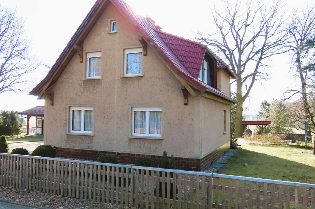 Immobilie in Arendsee (Altmark) - Einfamilienhaus mit großem Grundstück - Bild 2