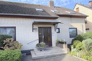 Viel Platz für zwei Generationen – ZFH mit Garten und Garage – Die vollständige Adresse der Immobilie erhältst du vom Anbieter., 38448 Kreuzheide, Wolfsburg – Vorschaubild 4