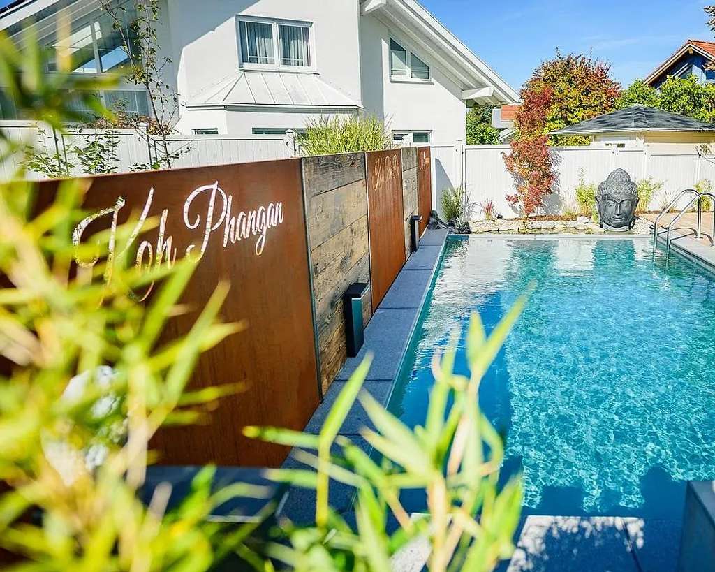 Immobilie in Buchenberg - Einzigartige Doppelhaushälfte mit großer Garage, Wintergarten und Poolanlage - Bild 0