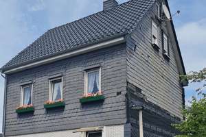 Mehrgenerationenhaus in Solingen (Höhscheid) – Die vollständige Adresse der Immobilie erhältst du vom Anbieter., 42655 Burg/Höhscheid, Solingen – Vorschaubild 2