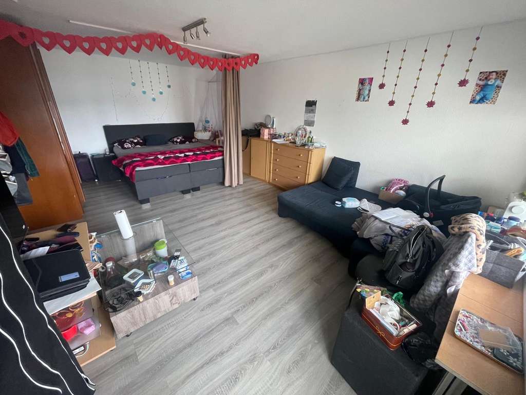 Immobilie in Stuttgart - 1-Zimmer-Apartment mit Balkon und PKW-Stellplatz - Bild 1