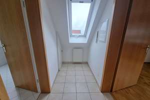 2‑Zimmer‑Maisonette über zwei Ebenen mit Balkon, EBK und Stellplatz – Die vollständige Adresse der Immobilie erhältst du vom Anbieter., 70565 Rohr, Stuttgart – Vorschaubild 8