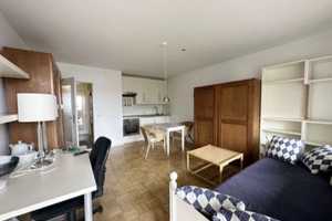 VERMIETET! Mobiliertes Apartment mit Balkon – Regensburg – Vorschaubild 2