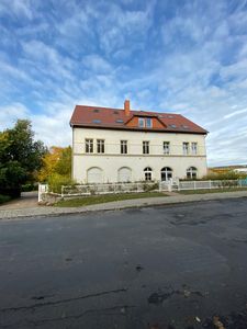 Schöne und Helle 3 Zimmer Wohnung mit Balkon