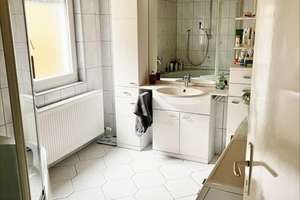 Großzügiges Wohnhaus mit vielseitigen Nutzungsmöglichkeiten und großem Grundstück – Die vollständige Adresse der Immobilie erhältst du vom Anbieter., 91207 Lauf an der Pegnitz – Vorschaubild 18