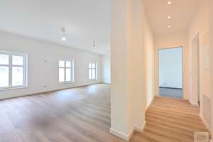 Sanierter Altbau zwischen Rheinturm und Martinskirche – Lorettostrasse 45, 40219 Unterbilk, Düsseldorf – Vorschaubild 4