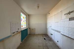 Attraktive 3,5 Zimmer-Wohnung mit Loggia in Westhagen mit viel Potenzial in guter Lage – Jenaer Str. 23, 38444 Westhagen, Wolfsburg – Vorschaubild 7
