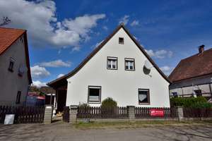 EFH mit großem Garten und viel Flair im Dornröschenschlaf – Die vollständige Adresse der Immobilie erhältst du vom Anbieter., 90584 Allersberg – Vorschaubild 1