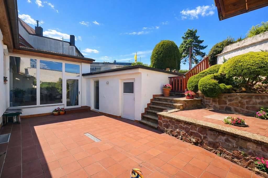 Immobilie in Nienburg (Saale) - Zwei Grundstücke, unzählige Möglichkeiten – Ihr Familienparadies am Wasser - Bild 1