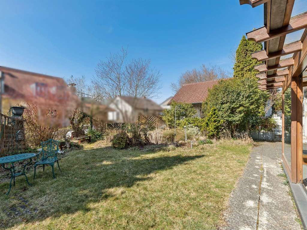 Immobilie in Erdweg - Renovierungsbedürftige 4-Zimmer-Wohnung in Erdweg-Kleinberghofen - Bild 2