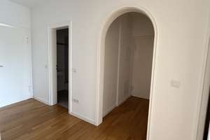Familienwohnung mit 2 Bädern und 2 Balkonen direkt im Zentrum – Wallstraße 17, 1067 Innere Altstadt, Dresden – Vorschaubild 3