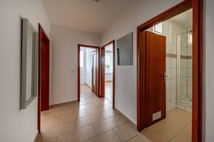 Frankfurt-Eckenheim: Frisch renovierte & modernisierte 2-Zimmer-Wohnung mit Loggia & Aufzug  – 60435 Eckenheim, Frankfurt am Main – Vorschaubild 3