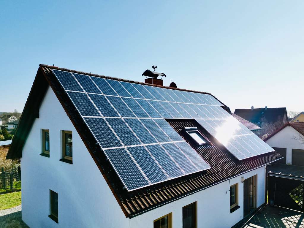 Immobilie in Kemmern - Gepflegtes Einfamilienhaus mit Ferienwohnung, Pool & Photovoltaik - Bild 1