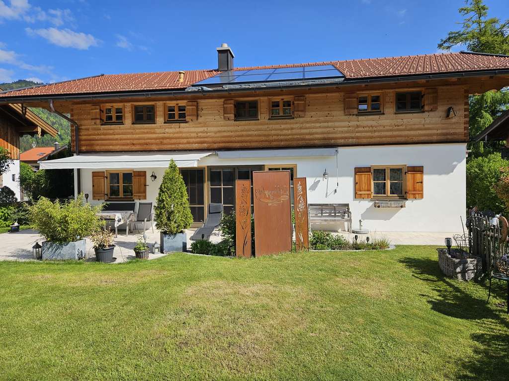 Immobilie in Kreuth - Sehr schönes Mehrgenerationenhaus mit herrlichen Garten und großer Terrasse  - Bild 3