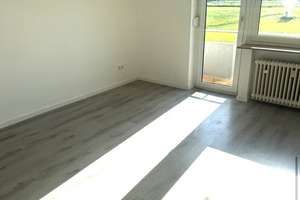 2 Zimmer Apartment mit Balkon und Tageslichtbad in Bad Vilbel – Büdinger Str. 21, 61118 Bad Vilbel – Vorschaubild 2