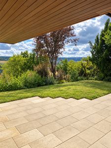 Exklusive Terrassenwohnung mit Garten – hochwertig renoviert in absolut ruhiger Lage