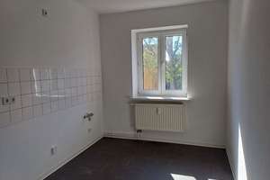 Wir freuen uns auf neue Sie - 1. OG rechts – Schillerstr. 32, 6217 Merseburg – Vorschaubild 3
