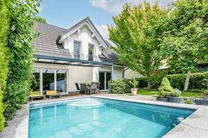 Modernes Einfamilienhaus mit Pool, Wellnessbereich, 168 m² Nebengebäude und Zugang zur Nuthe – Die vollständige Adresse der Immobilie erhältst du vom Anbieter., 14473 Südliche Innenstadt, Potsdam – Vorschaubild 2