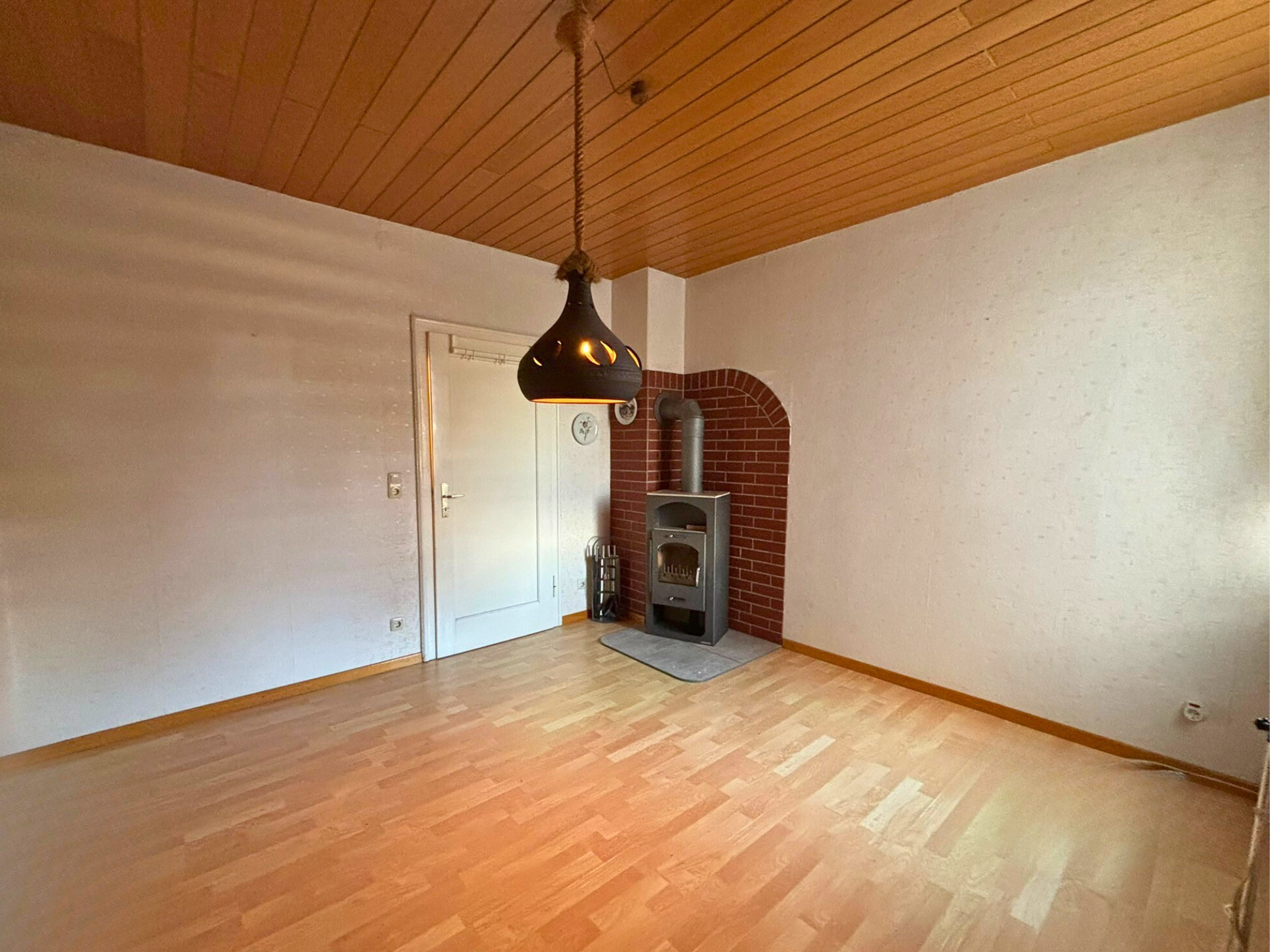 Immobilie in Aerzen - Vielseitiges Ein- bis Zweifamilienhaus in Aerzen – Ideal für Familien & Mehrgenerationenwohnen - Bild 3