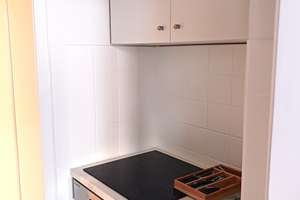 **SONNIGES SINGLE APARTMENT IM SANIERTEN ALTBAU MIT ERKER ** NÄHE FÜRSTENPLATZ ** – Remscheider Str. XX, 40215 Friedrichstadt, Düsseldorf – Vorschaubild 8