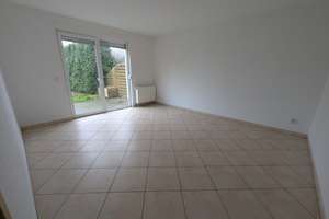 +++TOLLES REIHENECKHAUS+ GROßER GARTEN+MODERNES BAD M. WANNE+GR. KÜCHE+TOLLES WOHNZIMMER++ – Feldrain 1, 4509 Delitzsch – Vorschaubild 6