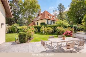 Wunderschöne Stadtvilla in Grunewald mit Innenaufzug, Sauna und Doppelgarage