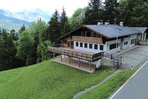Sonniges Mehrfamilienhaus mit gewerb. Nutzung, großem Grundstück, Terrasse, Balkon & Doppelgarage – Berchtesgadener Land (Kreis) – Vorschaubild 4