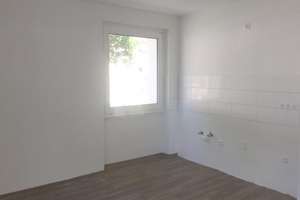 Traumhafte 2-Raum-Wohnung mit tollem Balkon! – Bochumer Landstr. 256, 45276 Freisenbruch, Essen – Vorschaubild 4