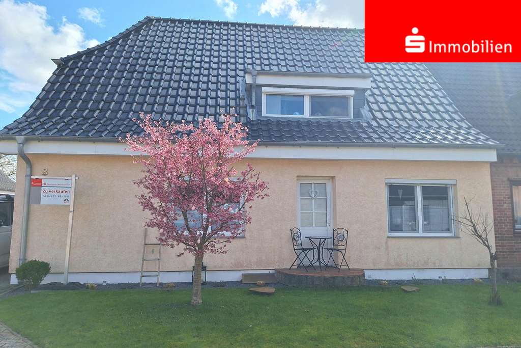 Immobilie in Meldorf - Solides Doppelhaus mit großzügigen Garten - Bild 0