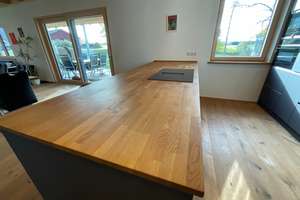 Handwerkskunst vom feinsten, Edles Holzhaus, 191 m² Wfl, 1980 m² Grundstück, kurzfristig frei! – Die vollständige Adresse der Immobilie erhältst du vom Anbieter., 86860 Jengen – Vorschaubild 4