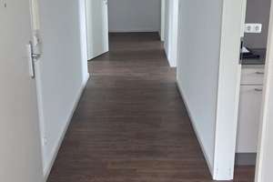 Seniorengerechte 3-Zimmer Wohnung mit Balkon und DRK-Betreuung im Kieler Zentrum – Walkerdamm 14, 24103 Vorstadt, Kiel – Vorschaubild 3