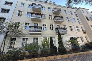3 Zimmer Dachgeschosswohnung in guter Lage unweit Kurfürstendamm  ( bezugsfrei )