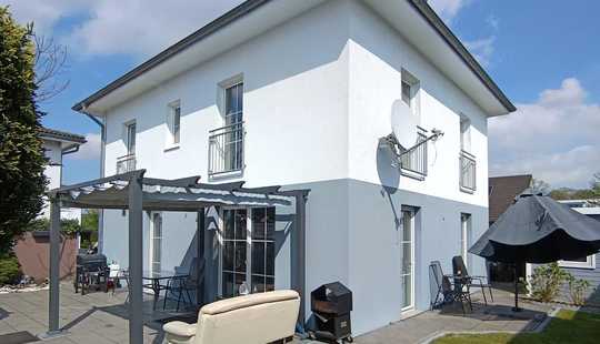 Bild von *RESERVIERT* Idyllisches Einfamilienhaus in Neugraben-Fischbek