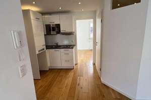 VON PRIVAT! Charmante 2-Zi-Whg. in Bestlage, 1 Balkon, 3Min zum Museumsufer,zentral,hell,modern,EBK