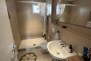 Zwischenmiete:  2-Zimmerwohnung in Köln-Nippes  (01.06. – 30.08.) – Die vollständige Adresse der Immobilie erhältst du vom Anbieter., 50733 Nippes (Ortsteil), Köln – Vorschaubild 3