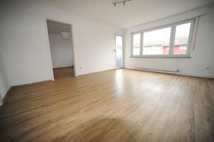 Einziehen & Wohlfühlen – sanierte 3-Zimmerwohnung in Stuttgart-Stammheim – Ottmarsheimer Straße 7, 70439 Stammheim-Mitte, Stuttgart – Vorschaubild 1