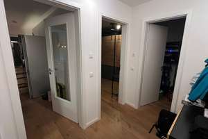 2 Zimmer Wohnung 1.OG mit Balkon – Die vollständige Adresse der Immobilie erhältst du vom Anbieter., 85551 Kirchheim bei München – Vorschaubild 3