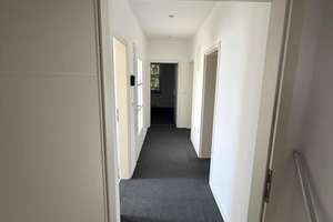 WG möglich! Renovierte 2-3 Zimmer Wohnung mit großem Balkon! – 33609 Mitte, Bielefeld – Vorschaubild 9