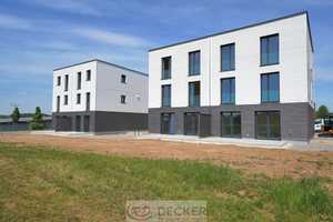 Moderne DHH in Holzbauweise mit Garten ++Decker Immobilien++ – Straubing-Bogen (Kreis) – Vorschaubild 1