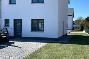 Neuwertiges Reihenendhaus (Bj. 2025) mit 145 m², 5 Zimmern, großem Garten & Stellplatz in Ahlten – 31275 Lehrte – Vorschaubild 1
