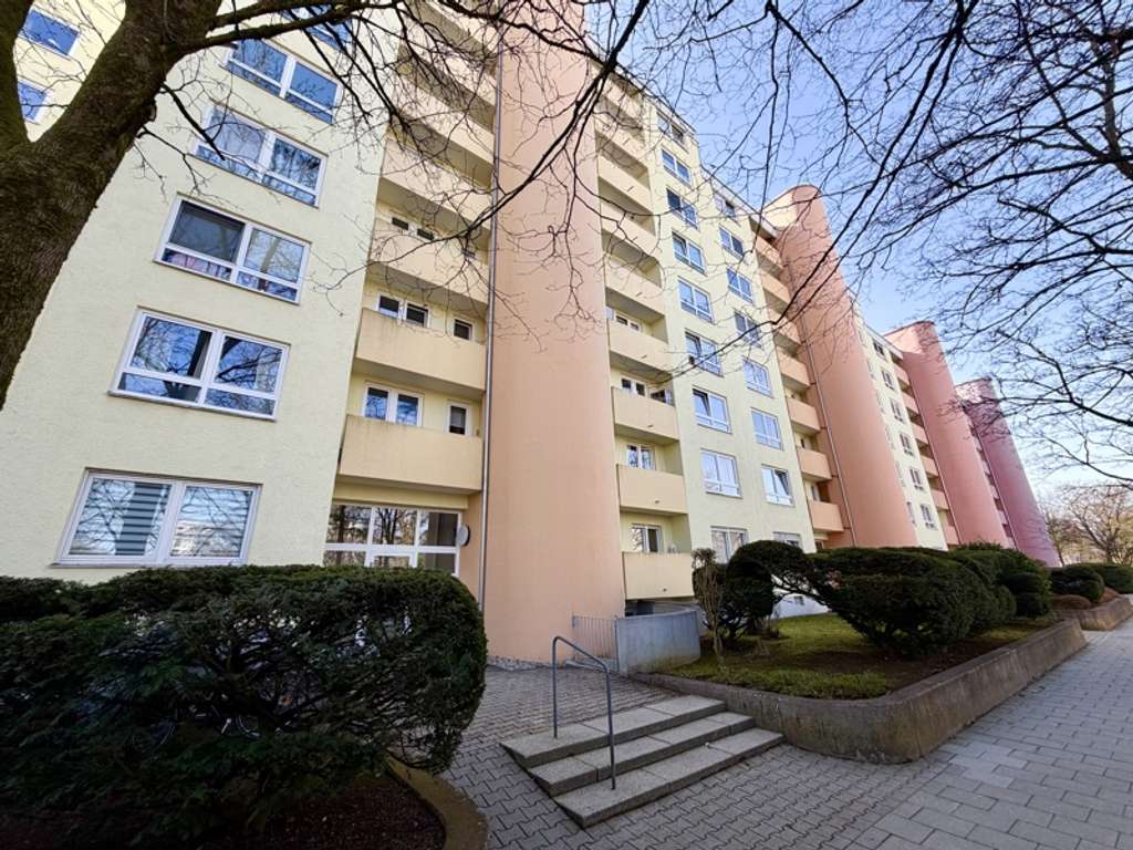 Immobilie in Haar - **Tolle 2 Zi.-Eigentumswohnung in Haar sucht Sanierungsprofi** - Bild 0