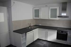 Ruhige 3,5-Zimmer-Maisonettewohnung mit Balkon, Küche, Kachelofen, Garage – Holtzendorffstraße 7, 81549 Südgiesing, München – Vorschaubild 12